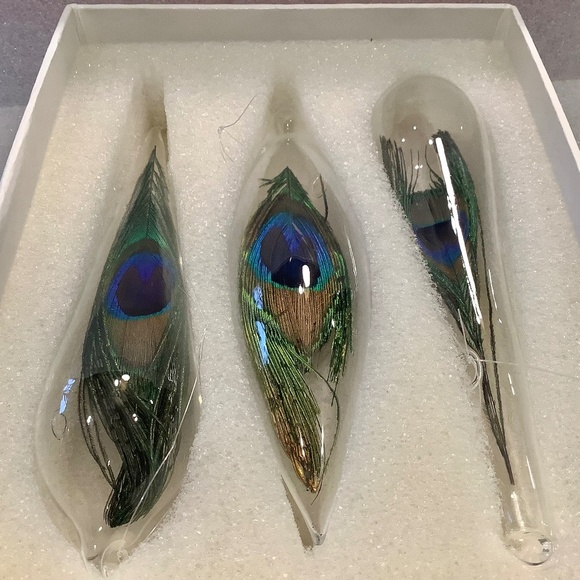 Vintage Glass Teardrop Christmas Ornament with Peacock Feather Inside Set of 3 - Picture 1 of 10